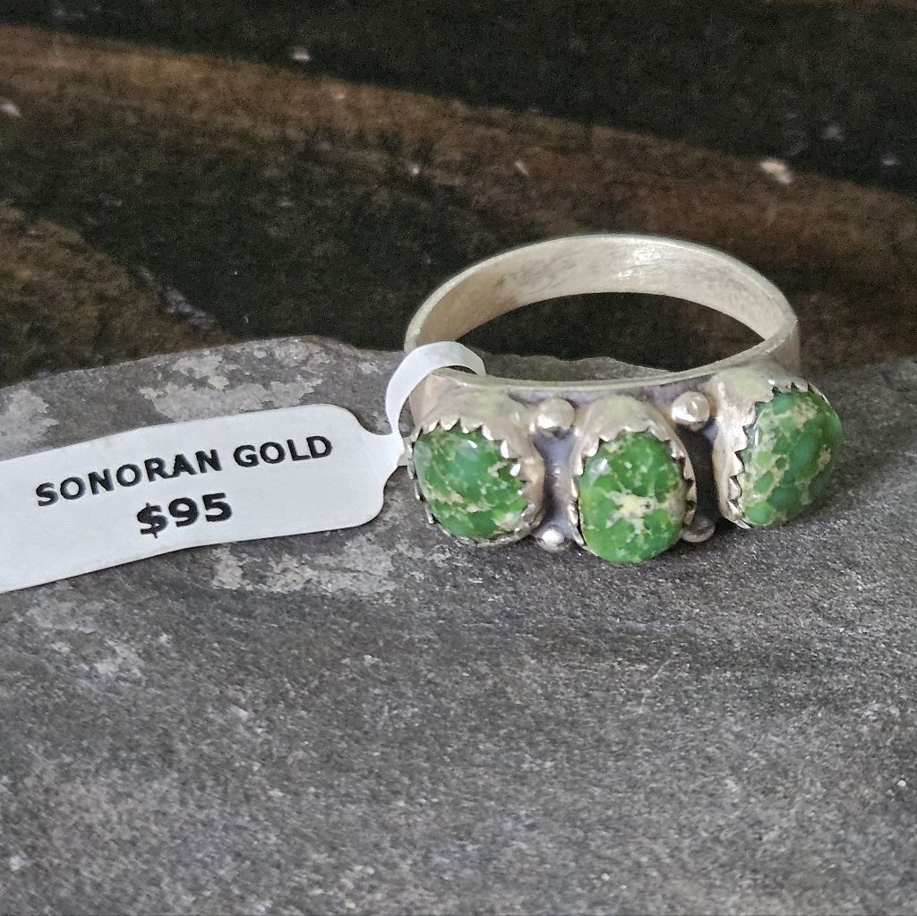 Navajo New Sonoran Gold Green Turquoise Ring 110$
